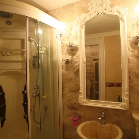 The Aigli בית הארחה