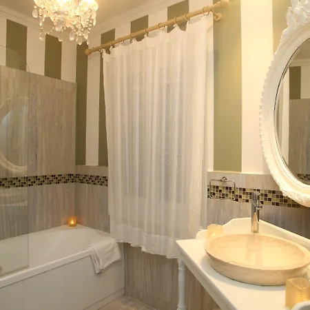 בית הארחה The Aigli 4*