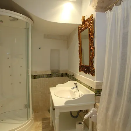 בית הארחה The Aigli