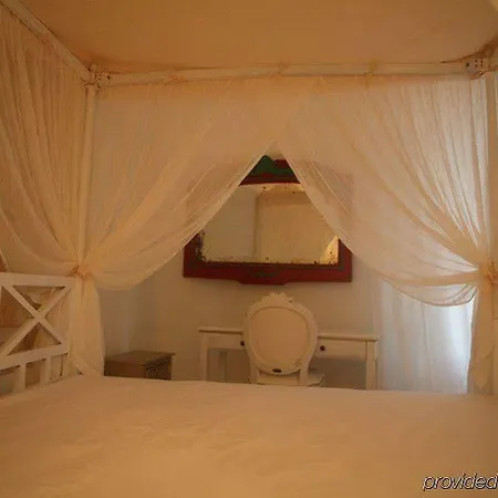 בית הארחה The Aigli