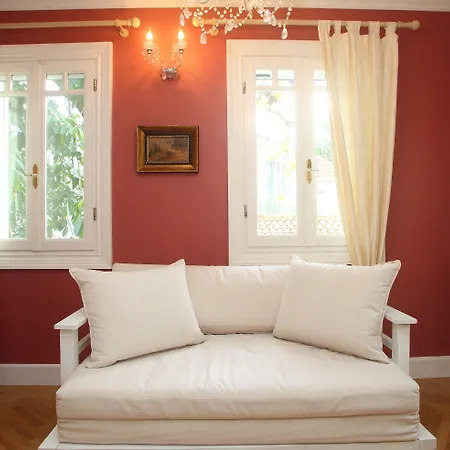 بيت ضيافة The Aigli 4*